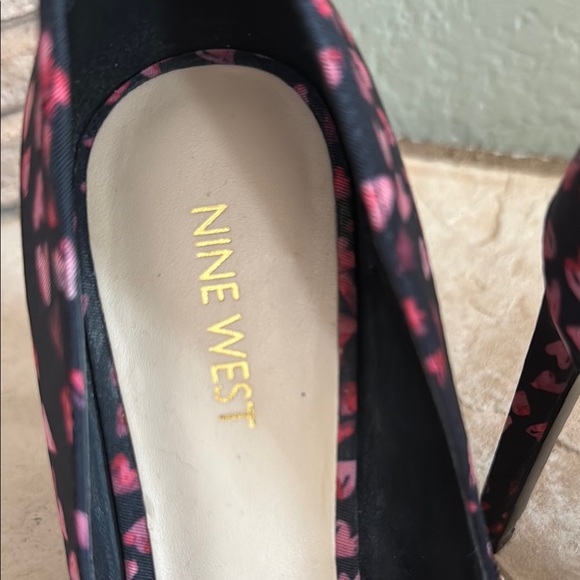 Nine West Black and Pink Stiletto Heels - Picture 2 of 8